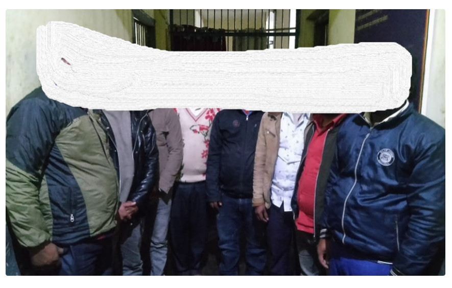 मालपोत कार्यालयबाट ८ जना पक्राउ