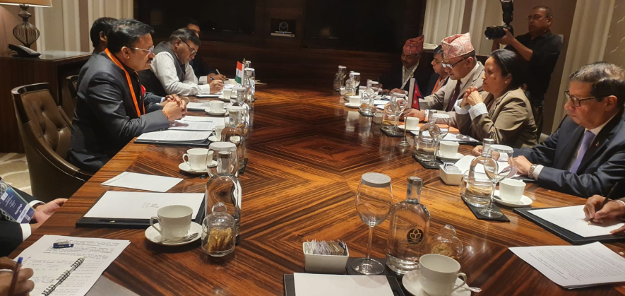 नेपालमा अत्याधुनिक चलचित्र छायाङ्कन स्टुडियो निर्माण गर्न भारतीय लगानीकर्ताहरूलाई सञ्चारमन्त्रीको आग्रह