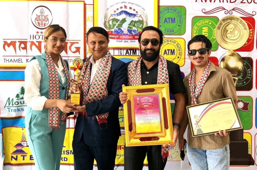 तेस्रो 'आमा नेशनल अवार्ड'मा सन्तोष र घनश्याम बने उत्कृष्ट नव नायक र लोकप्रिय निर्देशक
