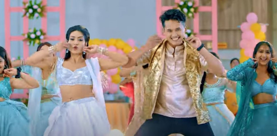 अन्जु र आशिषको ‘छुनुमुनु छुनुमुनु’ मा सरोज र आश्मा