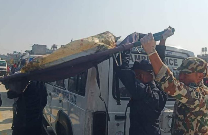 विमान दुर्घटनाः विशेषज्ञ टोलीले सुरू गर्याे शव पोष्टमार्टम