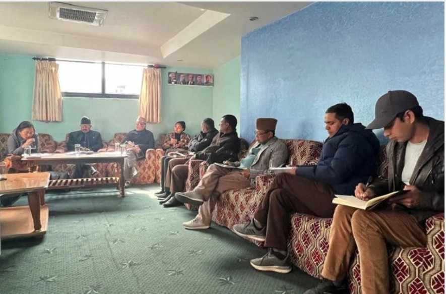 माओवादी स्कुल विभागको बैठक पेरिसडाँडामा