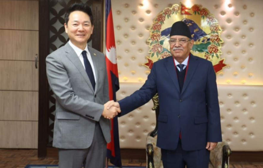 दक्षिण कोरियाका राष्ट्रपतिका विशेष दूतको भेट प्रधानमन्त्रीसँग