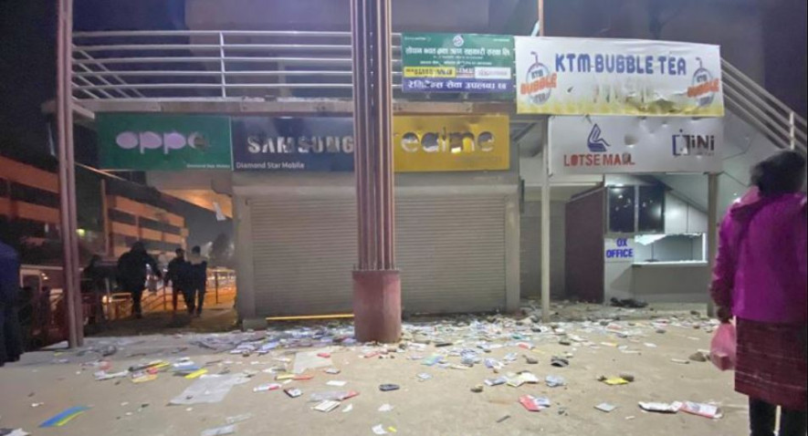 ८ करोड भन्दा बढीको मोबाइल लुटिएको व्यवसायीको दाबी