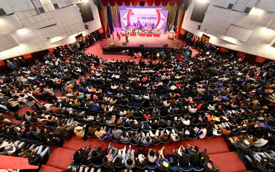 अनेरास्ववियुको नेतृत्व चयन गर्न मतदान जारी