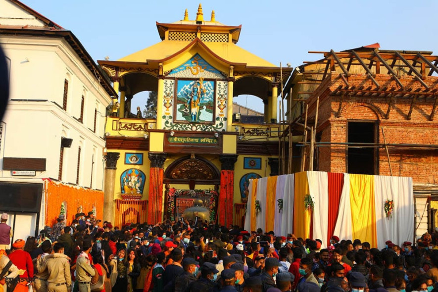 महाशिवरात्रीको पूर्वसन्ध्यामा यस्तो देखियो पशुपतिनाथ क्षेत्र (तस्बिरहरु)