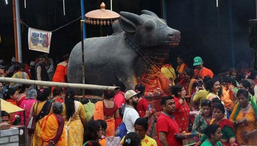 केदारनाथको शिर डोलेश्वर महादेव मन्दिरमा दर्शनार्थीको घुइँचो
