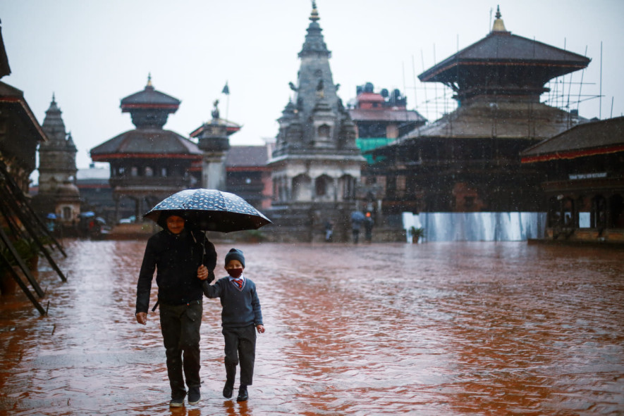 चार महिनापछि काठमाडौंमा पहिलो हिउँदे वर्षा (तस्बिरसहित)