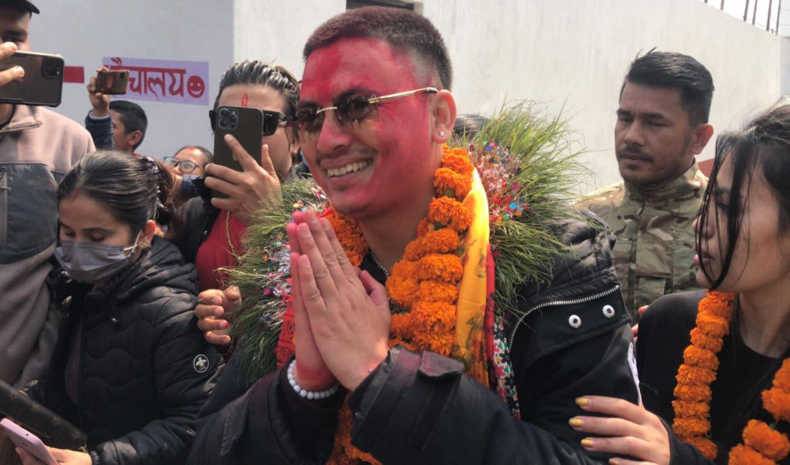  रिहा हुँदै पलले भने,‘सबैलाई धन्यवाद,अहिलेलाई यति मात्र भन्न चाहन्छु
