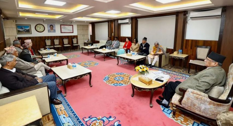 भोलिसम्म काठमाडौँ आइपुग्न आठ दलको सांसदहरुलाई निर्देशन