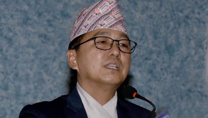 प्रचण्डबारे राजेन्द्र लिङ्देनको टिप्पणी- अनुभवी ड्राइभर गाडी फेरेको फेर्‍यै