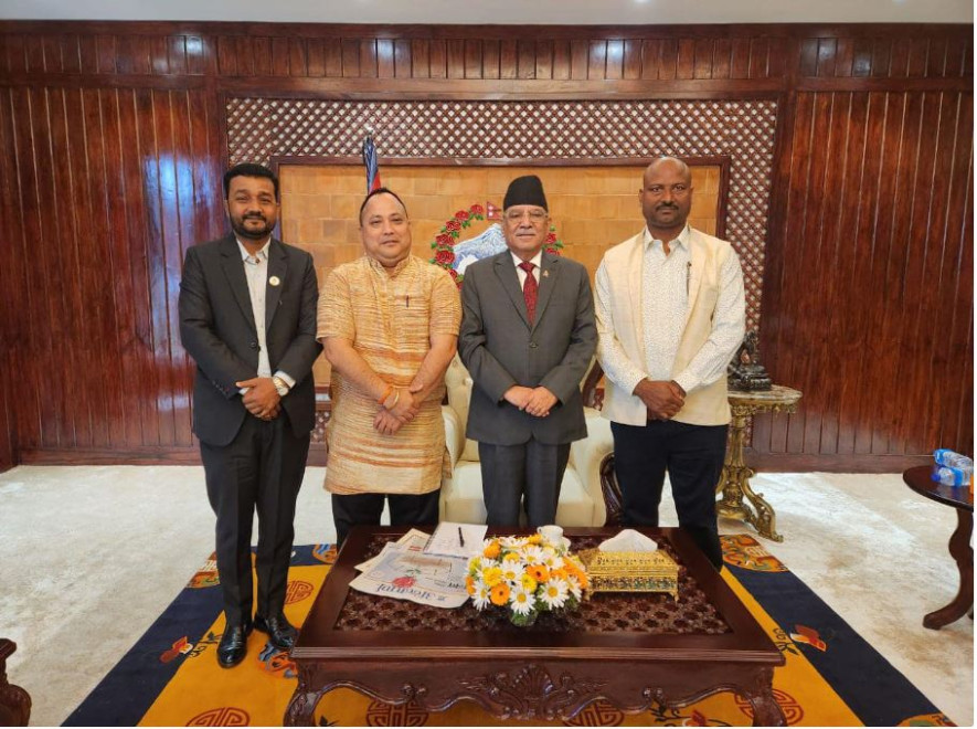 वीरगन्जमा रात्रिकालीन बजार खोल्ने प्रधानमन्त्री प्रचण्डसमक्ष प्रस्ताव