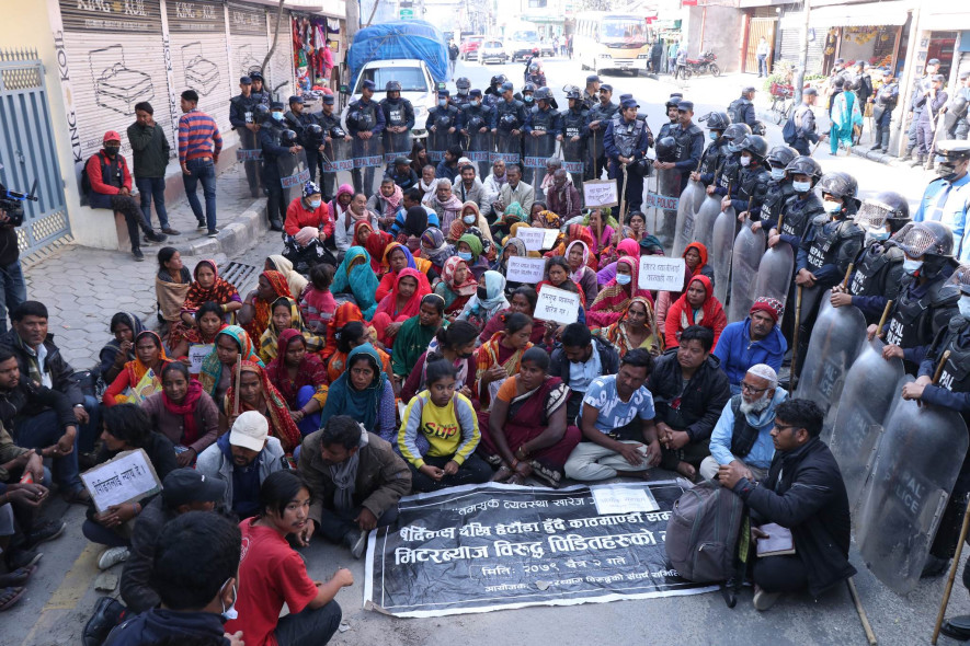 मिटरब्याजी पीडितहरू पशुपति धर्मशाला जान तयार