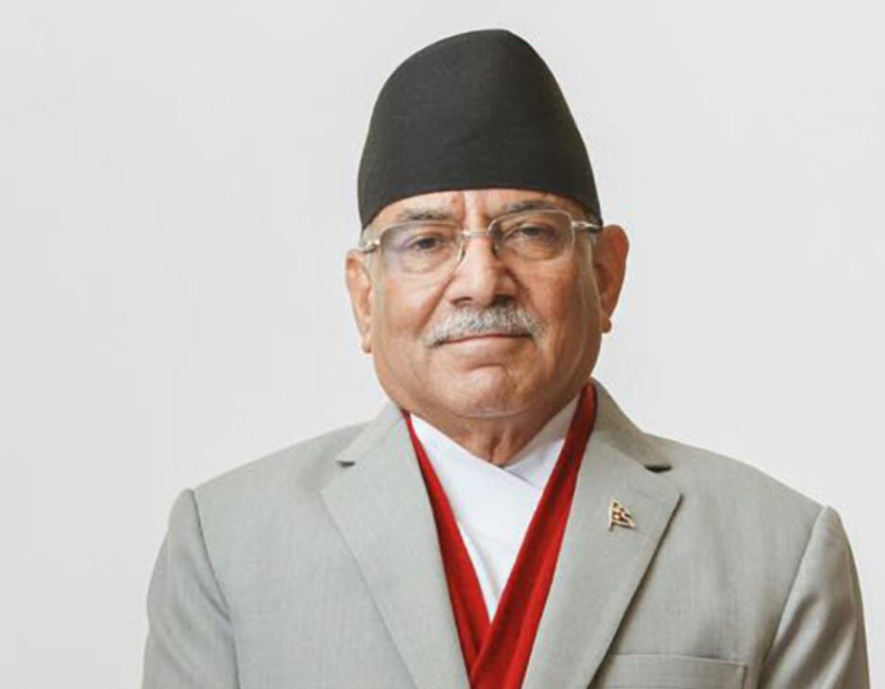 अस्पताल भर्ना भएका राष्ट्रपति पौडेलसँग प्रधानमन्त्री प्रचण्डको भेट