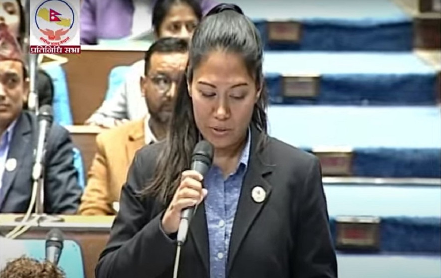 प्रधानमन्त्री प्रतिनिधिसभा बैठकमा अनुपस्थित भएको भन्दै सांसद सुमना श्रेष्ठद्वारा कटाक्ष