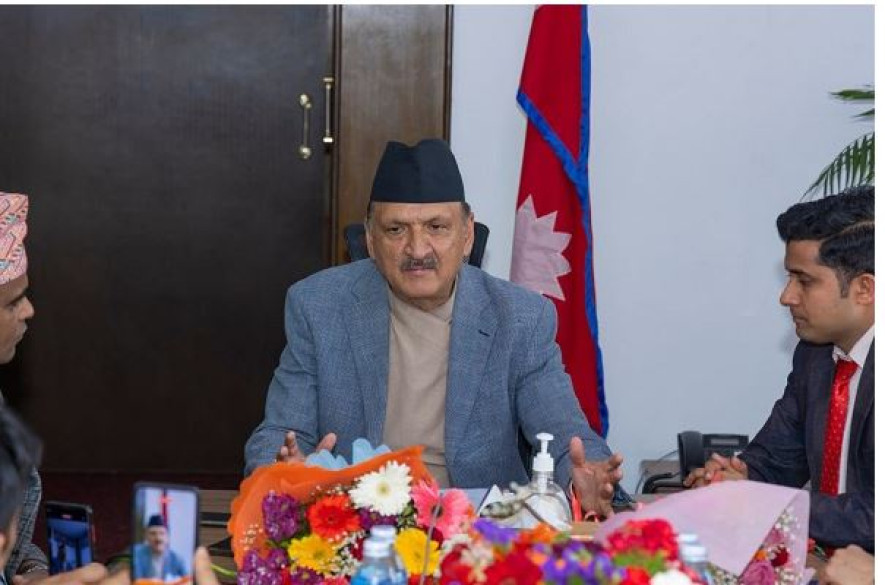 अर्थमन्त्रीले भन्सार विभाग प्रमुखहरुसँग भन्सार नाकाबाट राजस्व कम हुँदै जानुको मागे कारण