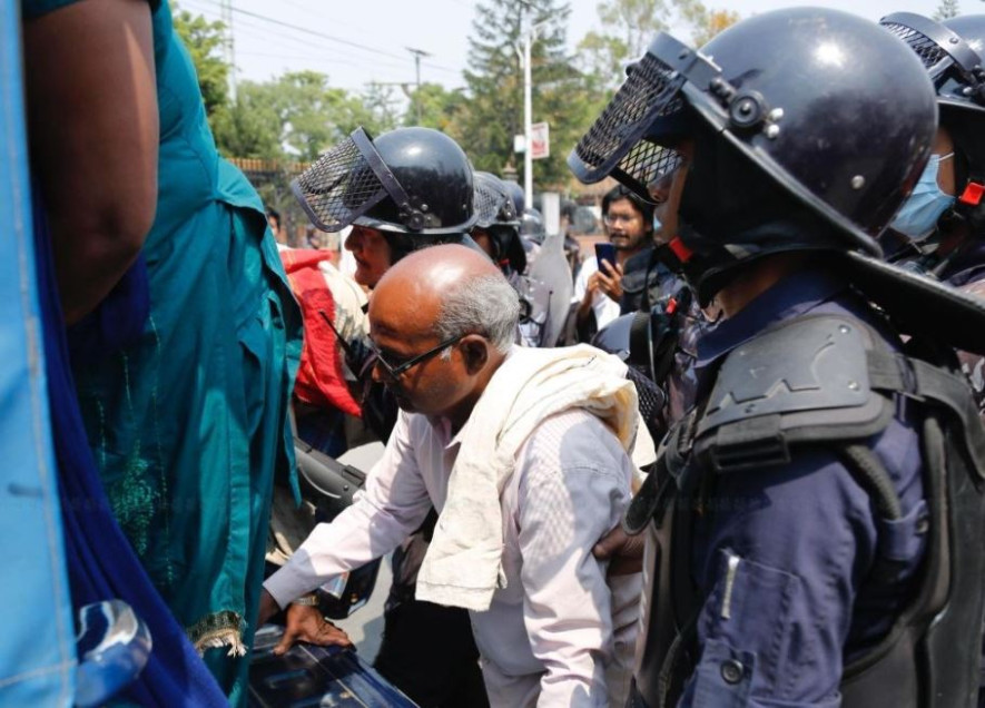 गृहमन्त्री श्रेष्ठको राजीनामा माग्दै प्रदर्शन