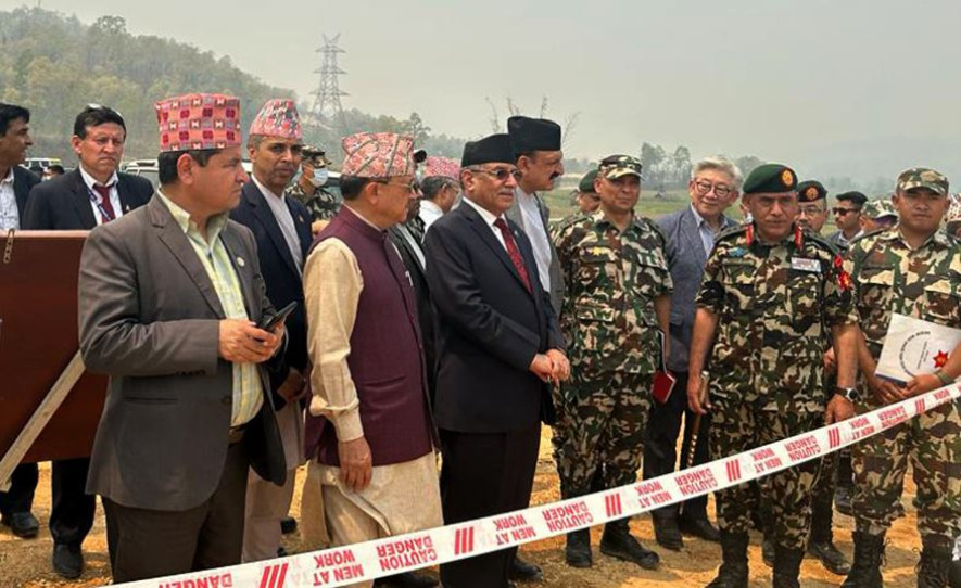 प्रधानमन्त्रीले गरे निर्माणाधीन द्रुतमार्गको अवलोकन