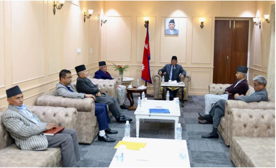 कांग्रेस,  एमाले र माओवादी केन्द्रबीच संसदीय समितिको भागण्बडामा सहमति