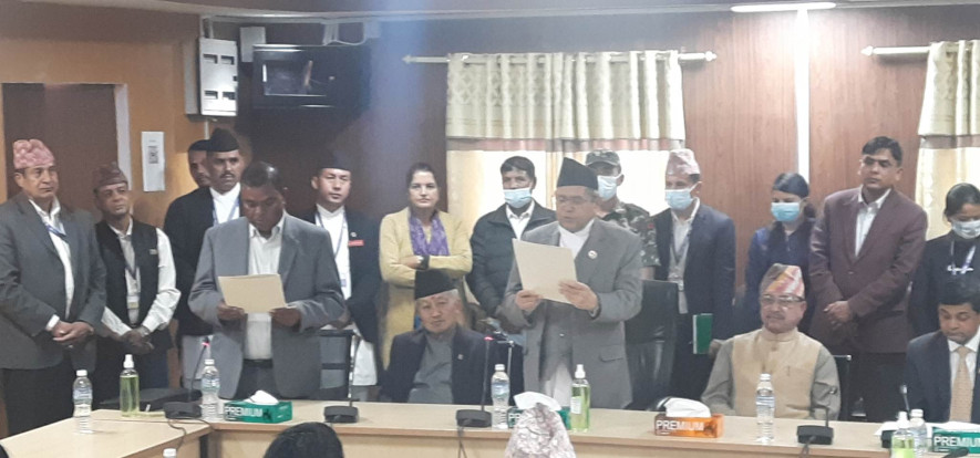 नवनिर्वाचित सांसद उपेन्द्र यादवले पद तथा गोपनीयताको लिए शपथ