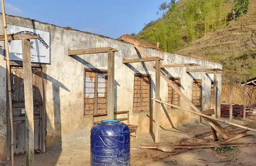 हावाहुरीबाट विद्यालयमा क्षति, पठनपाठन प्रभावित