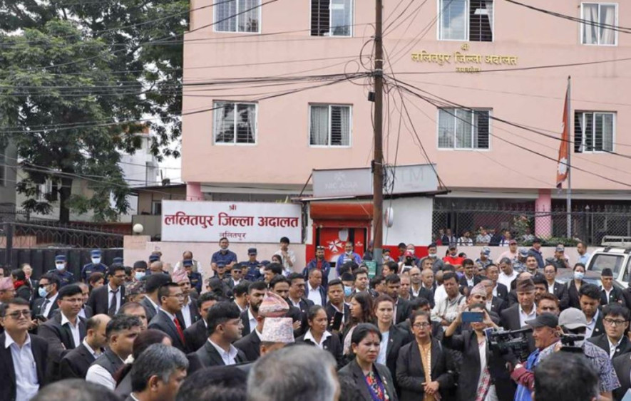 असुरक्षा भएको भन्दै ललितपुरका न्यायाधीश र कर्मचारी सर्वोच्चमा