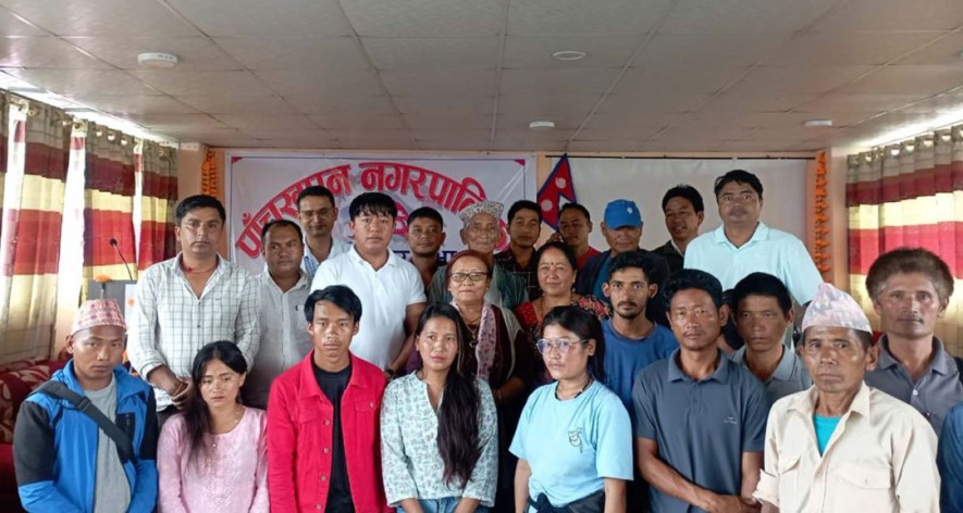 हेवाखोला बाढीपीडितलाई आर्थिक सहयोग