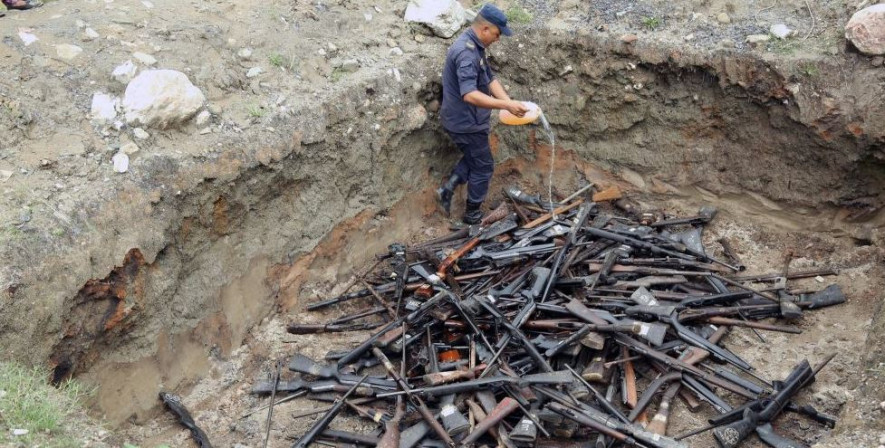 नेपाल प्रहरीद्वार ८ हजार ८९६ थान हतियार नष्ट