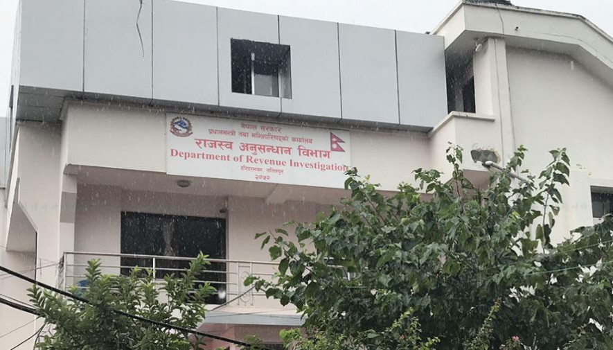 एक क्वीन्टल सुन प्रकरण : ठमेलको होटल भियनाका सञ्चालक पक्राउ