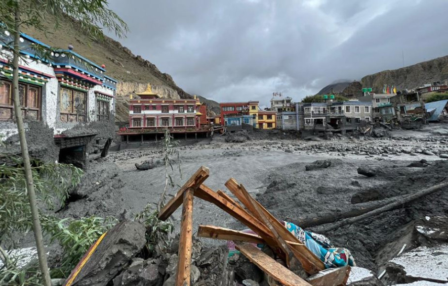 ३ दिनदेखि बाढीग्रस्त कागबेनीमा छैन विद्युत र खानेपानी