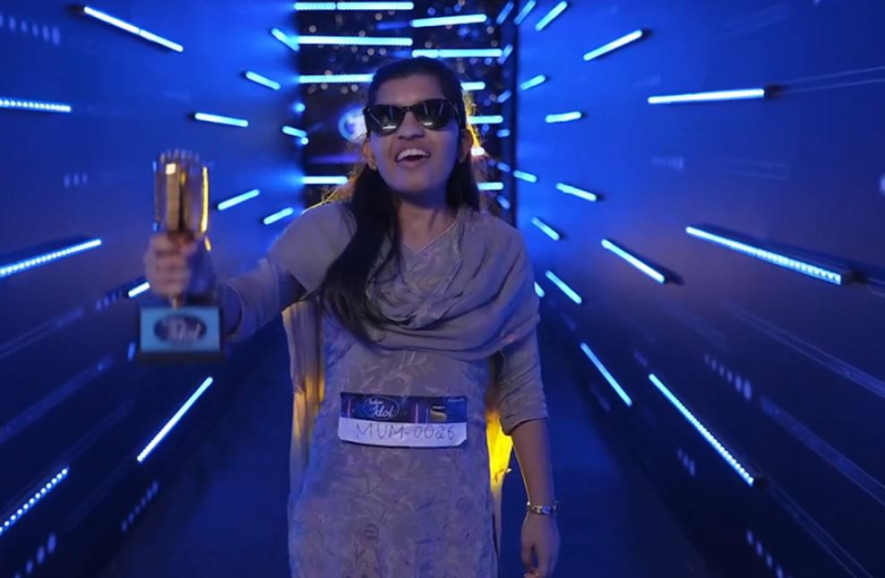 ‘इन्डियन आइडल’को मञ्चमा मेनुकाको धमाका