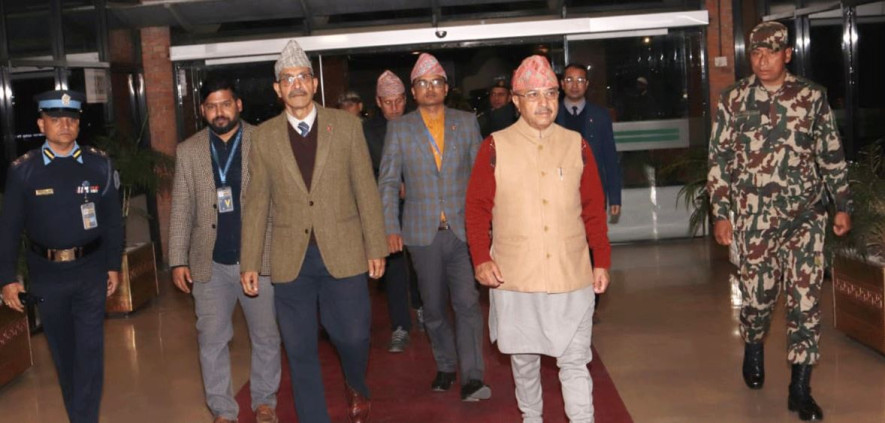 उपप्रधानमन्त्री खड्का घाना प्रस्थान