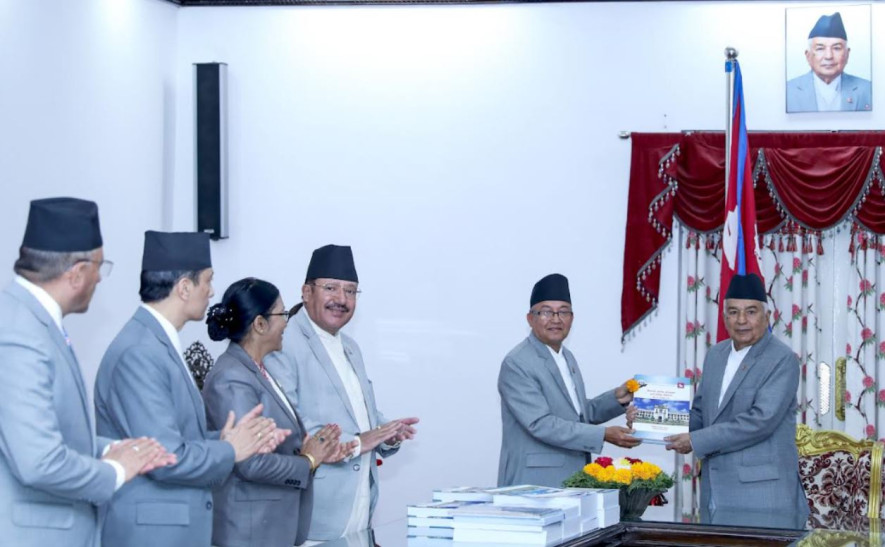 राष्ट्रपतिसमक्ष आयोगको वार्षिक प्रतिवेदन पेश
