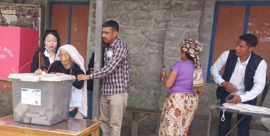 मतदानको निर्धारित  समय सकियो