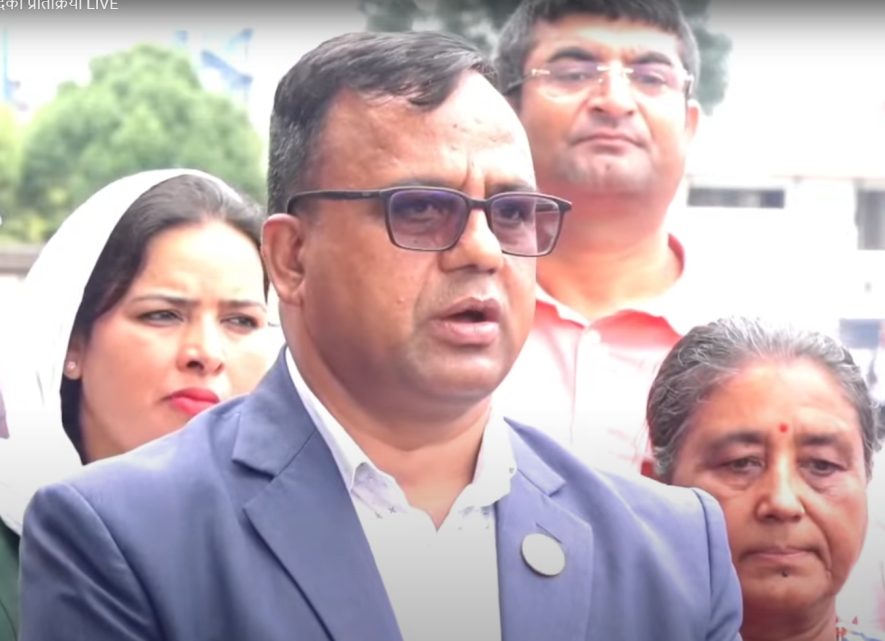 आफ्ना विरुध्द उठेको प्रश्न सह्य नभएपछि सिरोहिया विरुध्द पक्राउ पूर्जी
