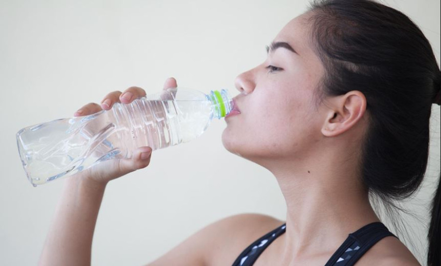 शरीरमा पानीको कमी हुँदा देखा पर्छन् यस्ता समस्या