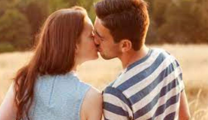 चुम्बन गर्नुअघि ध्यान दिनुहोस् नत्र लाग्नसक्छ यस्ता रोग