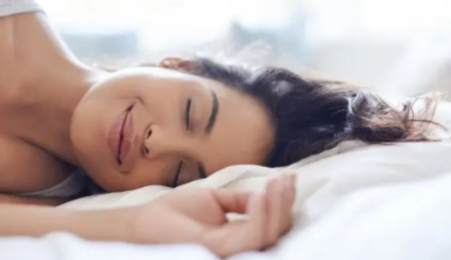 अँध्यारोमा सुत्नु किन महत्त्वपूर्ण छ ?