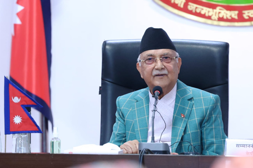 प्रधानमन्त्री ओलीलाई सडक दुर्घटना नियन्त्रणका लागि ज्ञापनपत्र
