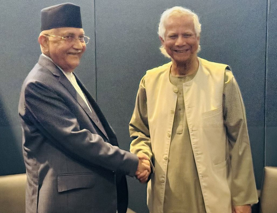 प्रधानमन्त्री ओली र बंगलादेशका अन्तरिम सरकार प्रमुख युनुसबीच भेटवार्ता