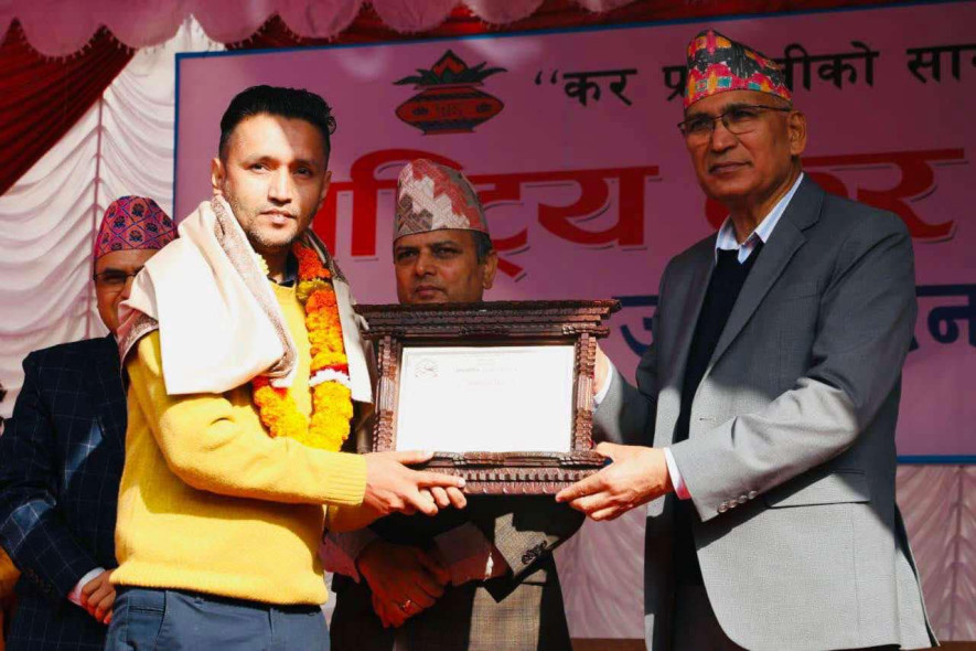 सूचना प्रविधि निर्यात क्षेत्रतर्फ कोडावतार टेक प्रालि बन्यो उत्कृष्ट करदाता 