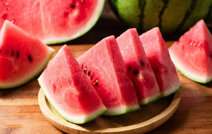 तरबुजा भित्रबाट गुलियो छ कि छैन भनेर जान्नको लागि यी तरिकाहरू पालना गर्नुहोस्