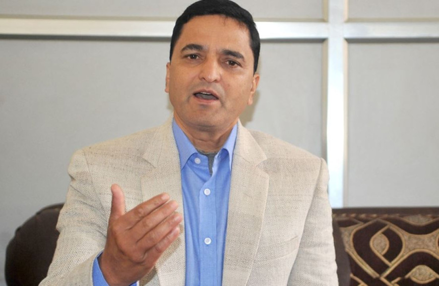 आन्दोलनकारीले योगेश भट्टराईलाई शौचालयमा घेरा हालेपछि प्रहरीले दियो सुरक्षा