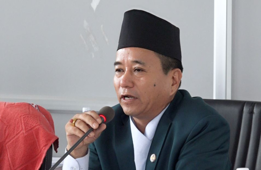 प्रधानमन्त्रीले गरे ऊर्जा राज्यमन्त्रीलाई बर्खास्त