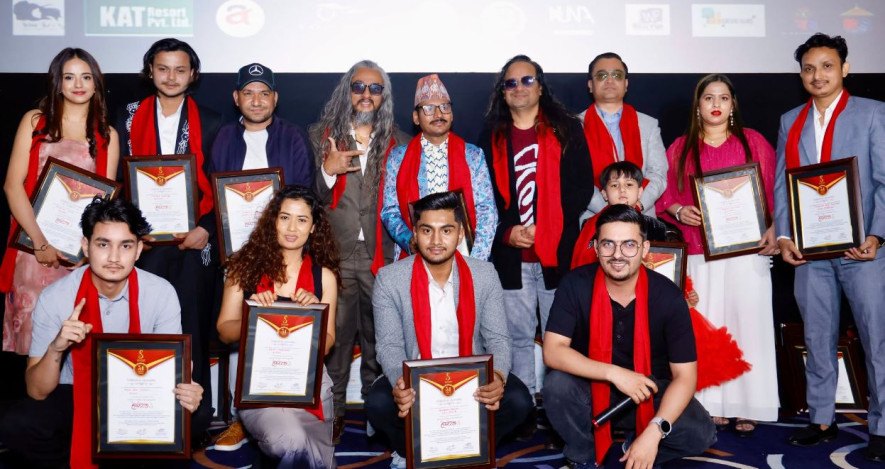 ‘होस्टेल ३’ काे ५१ औँ दिन पूरा : कलाकार तथा युनिटलाई प्रशंसा पत्र प्रदान