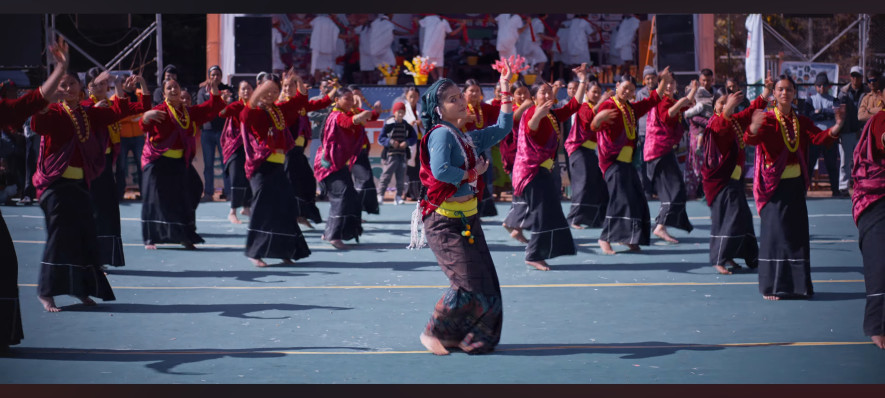 मितज्यू’को ‘गैराघरे काँइली’गीतमा दया,सौगात र तेरियाको छमछमी 